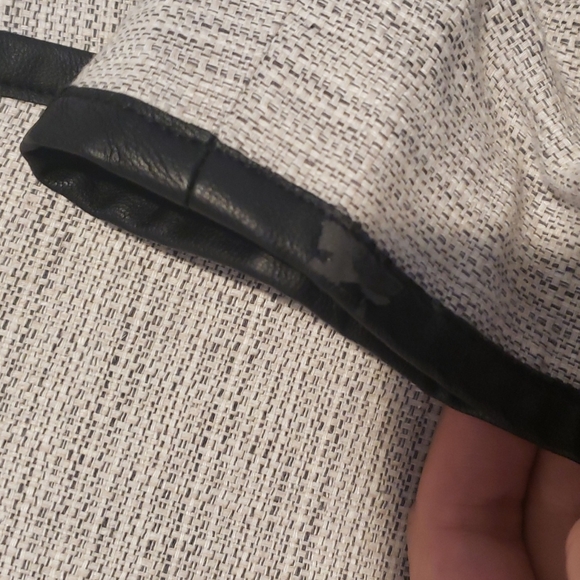 HARVE BENARD Cropped Linen Blazer with Faux Tweed Leather Trim - Picture 3 of 9